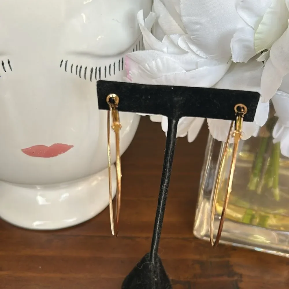 Fashion jewelry bundle 2 pair hoops earrings super light weighted No tags